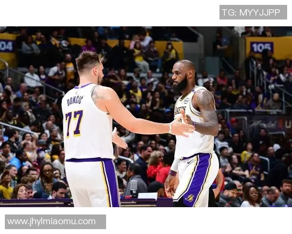 12月9日湖人与灰熊精彩对决录像回放全程回顾与分析